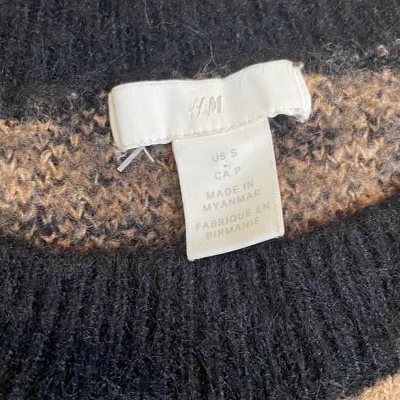 H&M brown black zebra pullover sweater - Picture 2 of 5